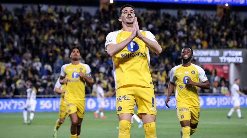 Maccabi Tel Aviv quyết tâm đánh bại Parfos